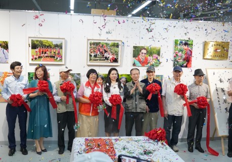 汇聚榜样力量，共赏艺术华章—“劳模旗手劳动节风采展”在沪盛大启幕