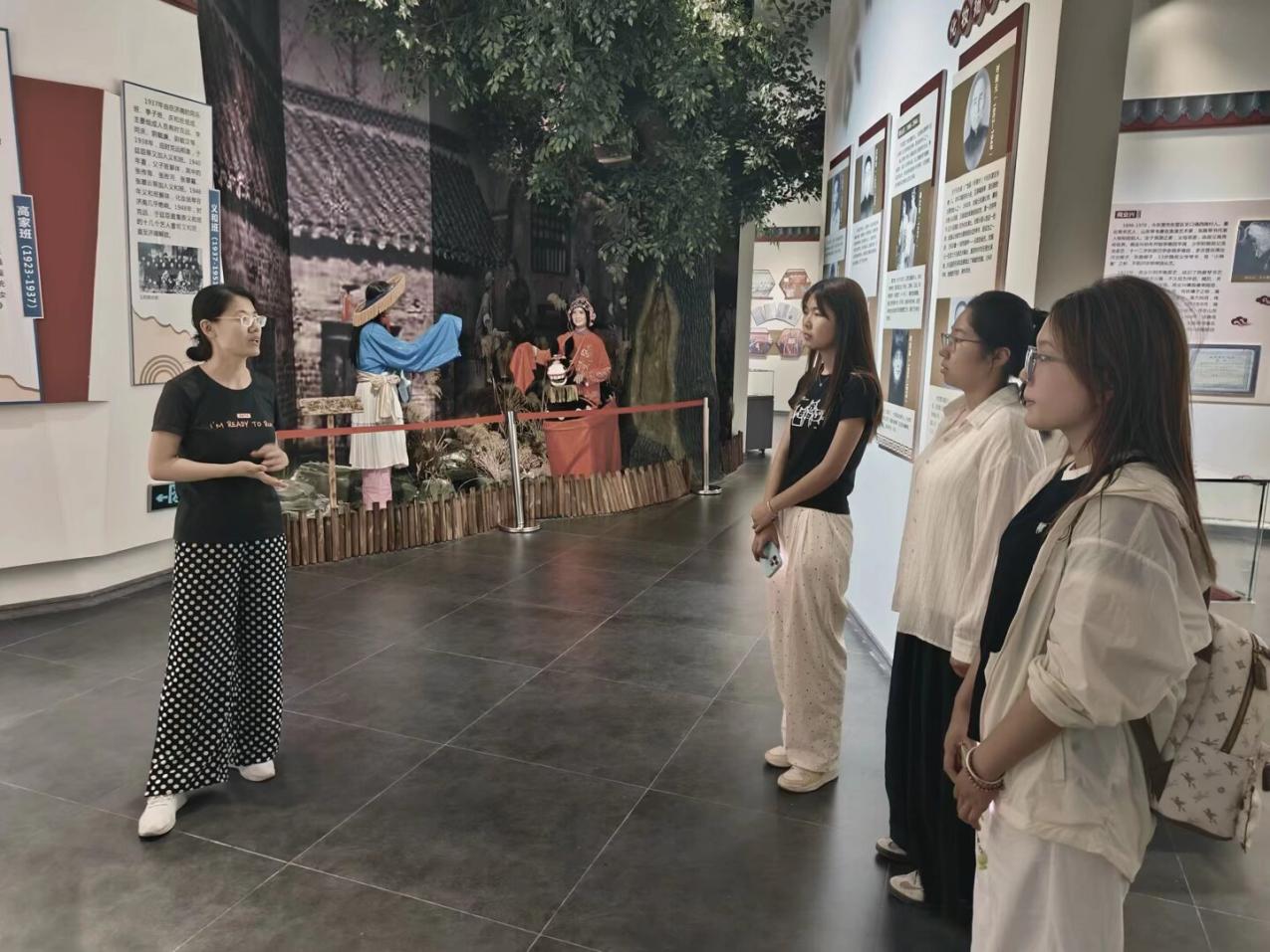 戏韵传薪火，青春润乡土——“小海螺” 青春志愿服务队为非遗传承吕剧注入青春思考