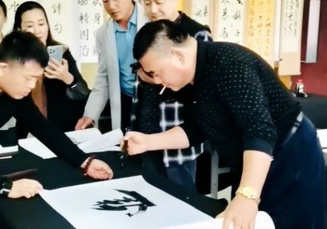 书法家栗森豪：丹青绘初心 墨舞新时代
